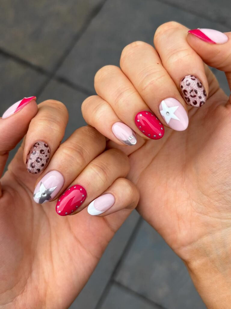 Τάσεις ομορφιάς άνοιξη 2026 - Mix & Match - @thenaillologist | Treatwell