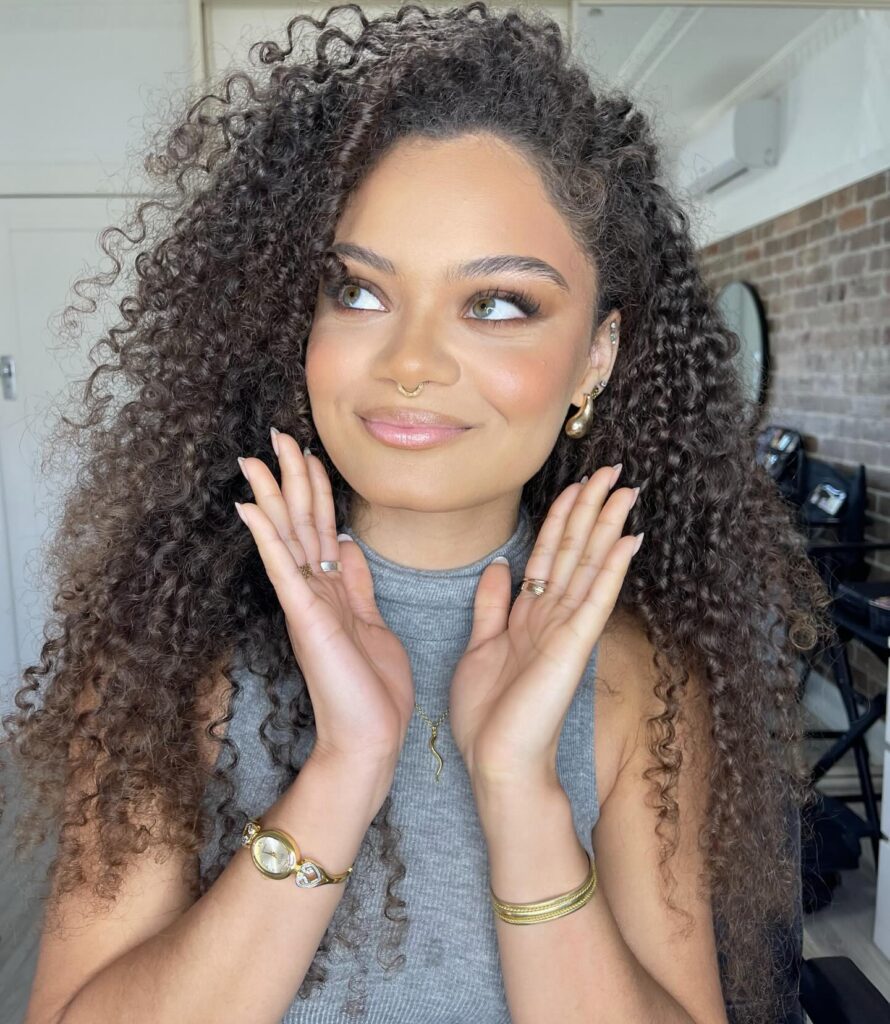 Τάσεις ομορφιάς άνοιξη 2026 - Χωρίστρα στο πλάι - @tannia_t_mua | Treatwell